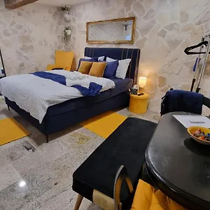  Apartment Stone Croatia