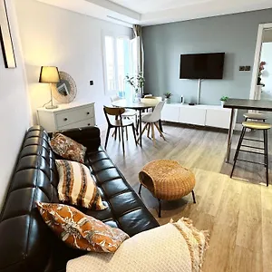 Apartment Stunning Centre Penthouse With Private Balcony - Grand House Gibraltar
